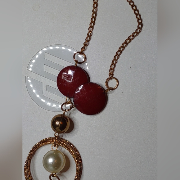 Fashion 21"L Goldtone Necklace W/ Gold Rings & Burgundy Disc Beads & Tassels - Picture 5 of 7
